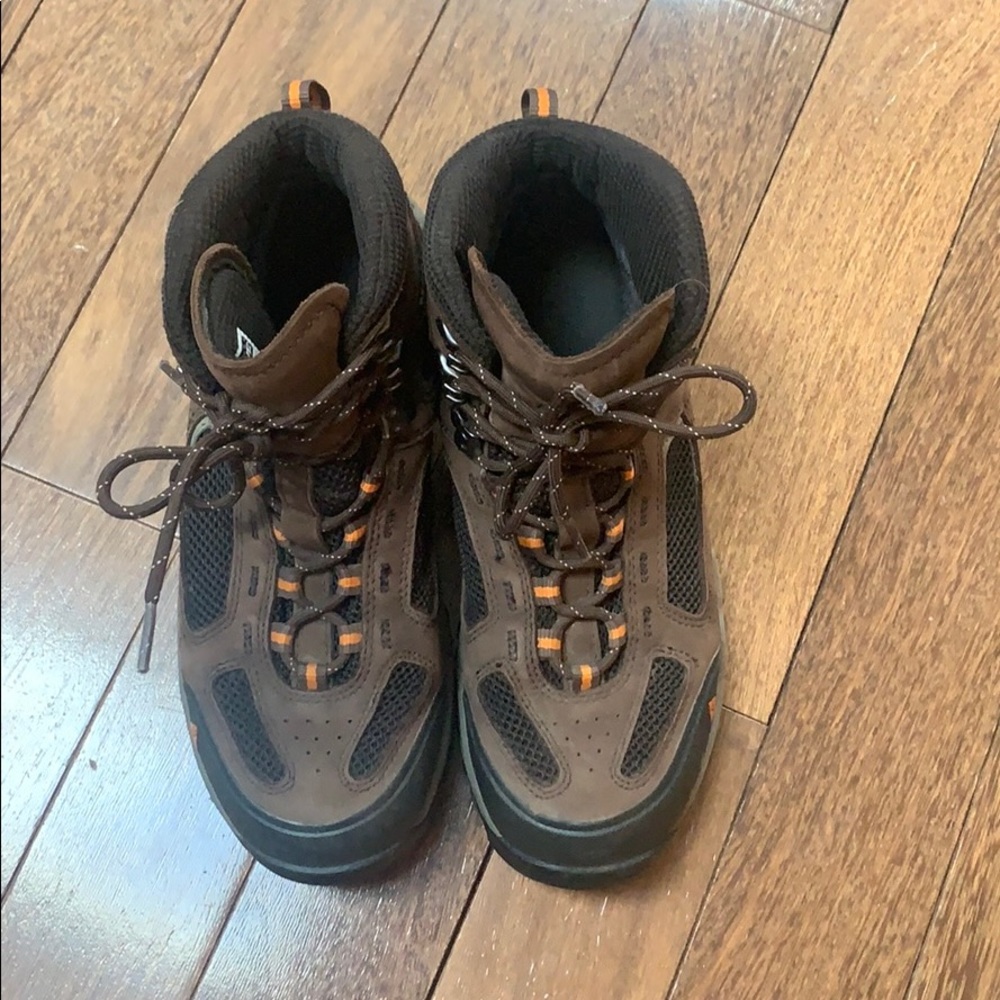 Vasque Men’s hiking boots. Size 8